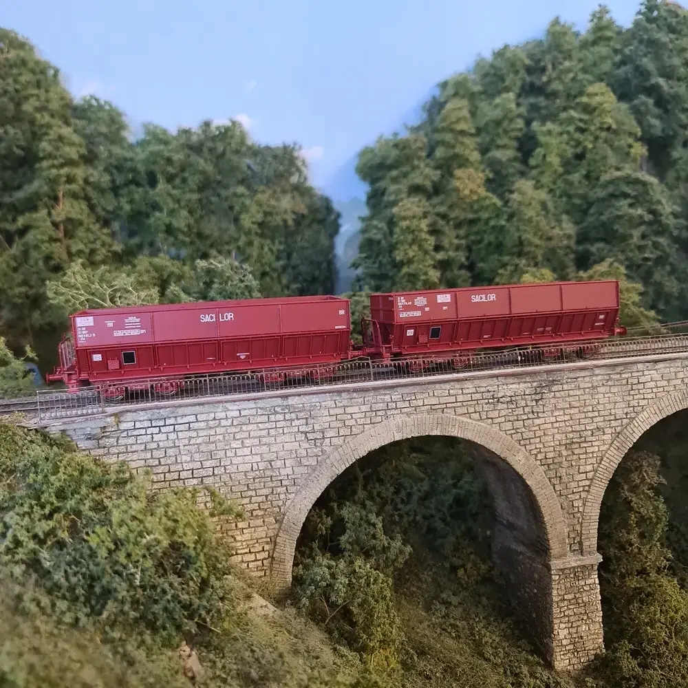 Set 2 wagons tombereaux - LS Models 31113 - HO_1-87 - SNCF - EP IV - 5_rotated.webp