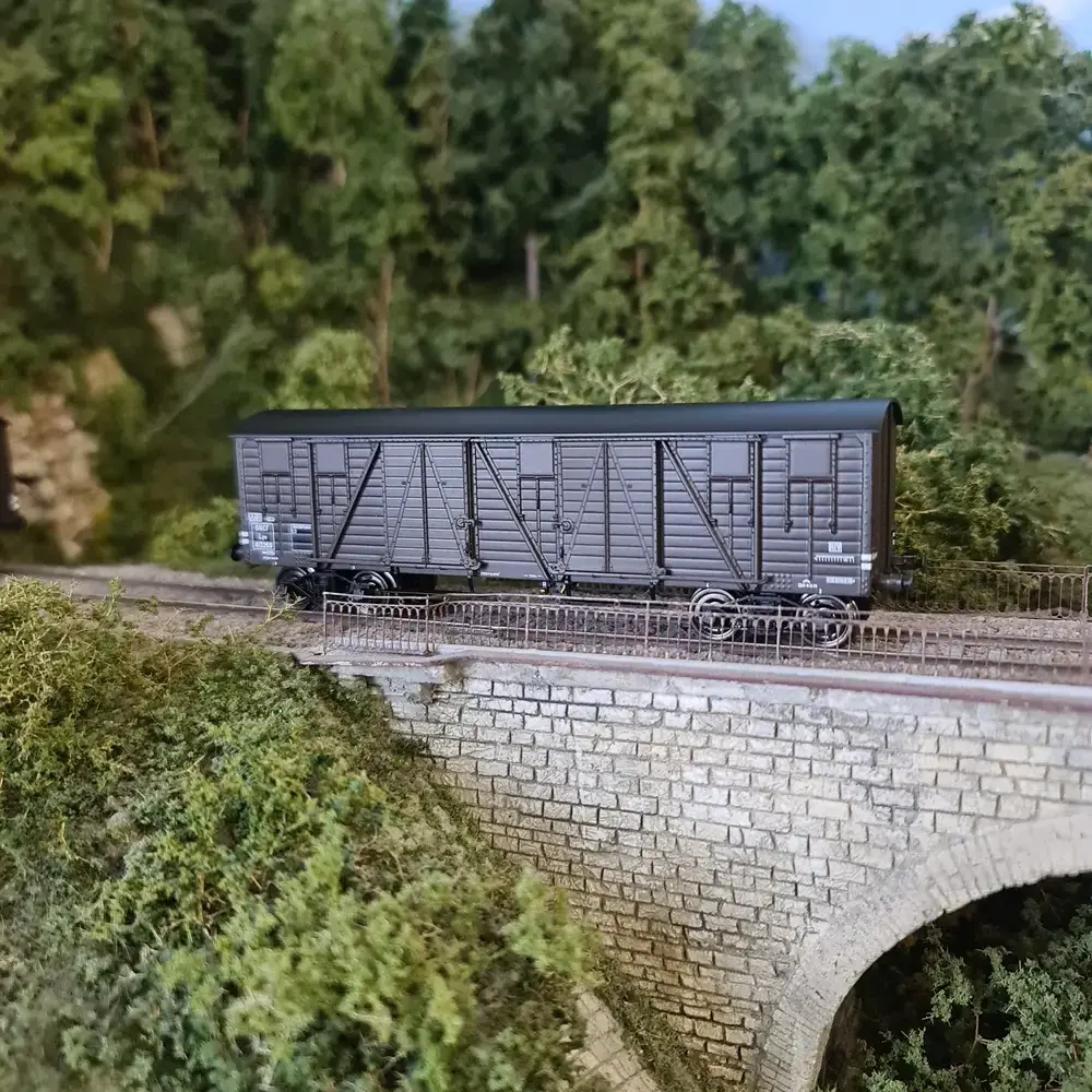 Wagon couvert TP REE Mod_les WB779 - HO 1-87 - SNCF - EP III - 5_rotated.webp
