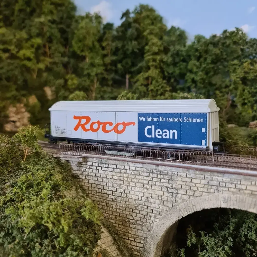 Wagon nettoyeurs de rails Roco 46400 - HO_1-87 - Roco Clean - 5_rotated.webp