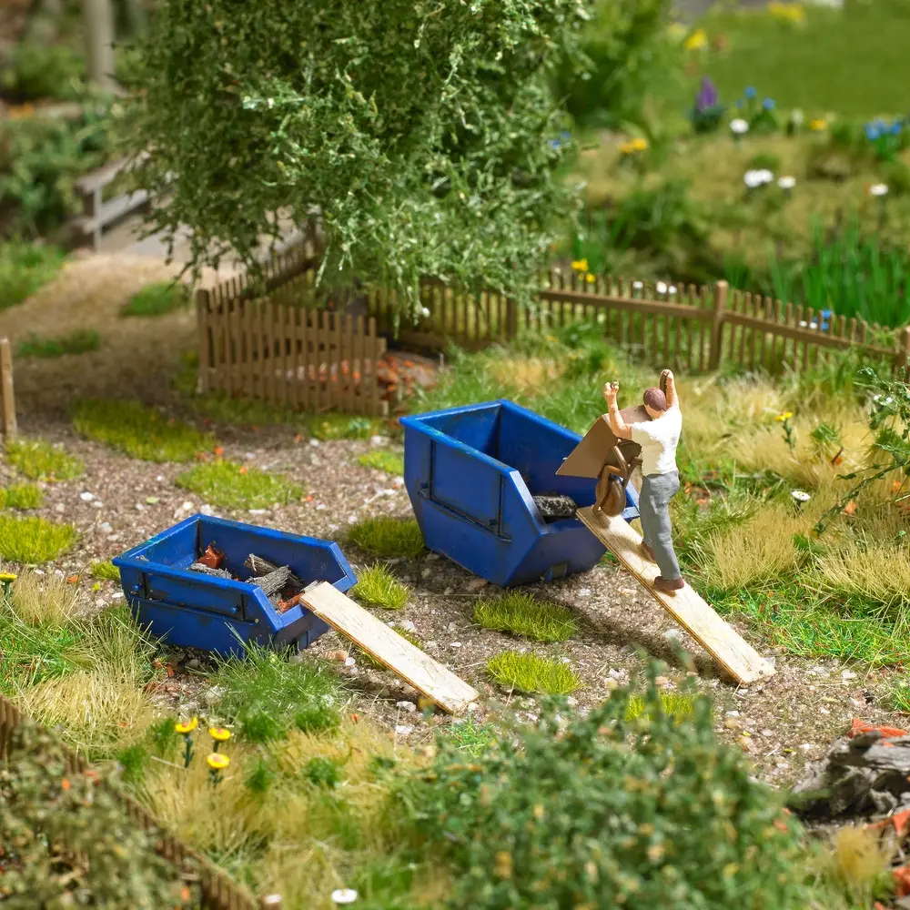 Scénette "Ouvrier remplissant les bennes" - Busch 8281 - N 1/160 - 2