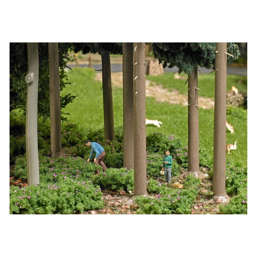 Scénette "Cueillette du Bleuet sauvage en famille" BUSCH 7956 HO - 2