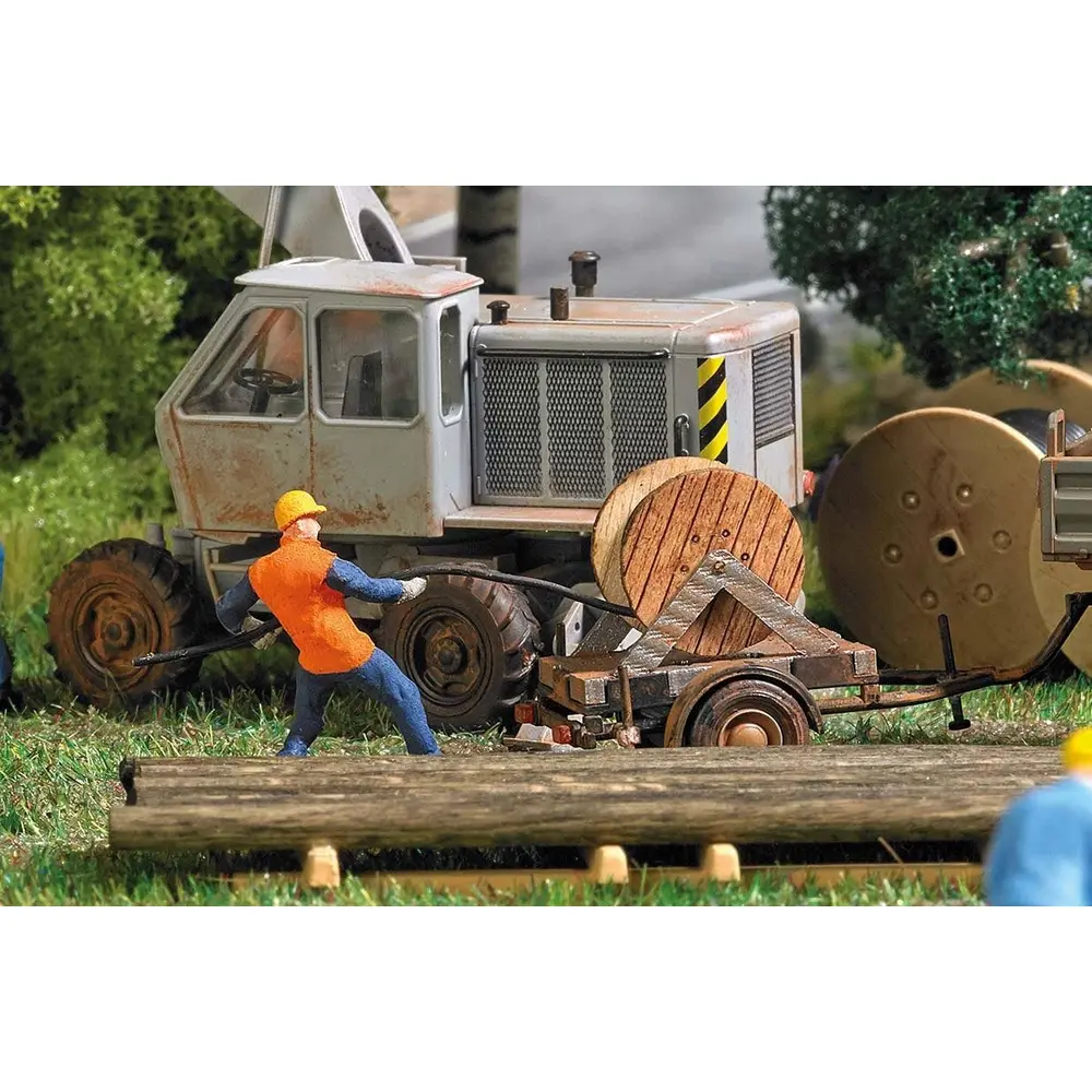 Scénette "Poseur de câble" Busch 7836 - HO 1/87 - figurine + remorque - 2