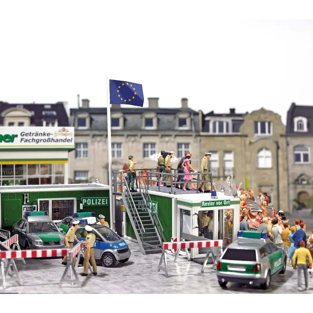 4 escaliers avec paliers et rambardes - Busch 7758 - HO 1/87 - 2