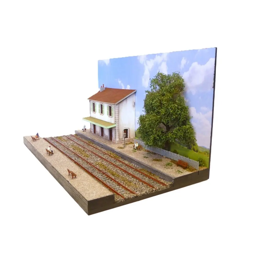 Diorama demi-gare PLM avec deux voies - Bois Modélisme 120001 - HO 1/87 - 4
