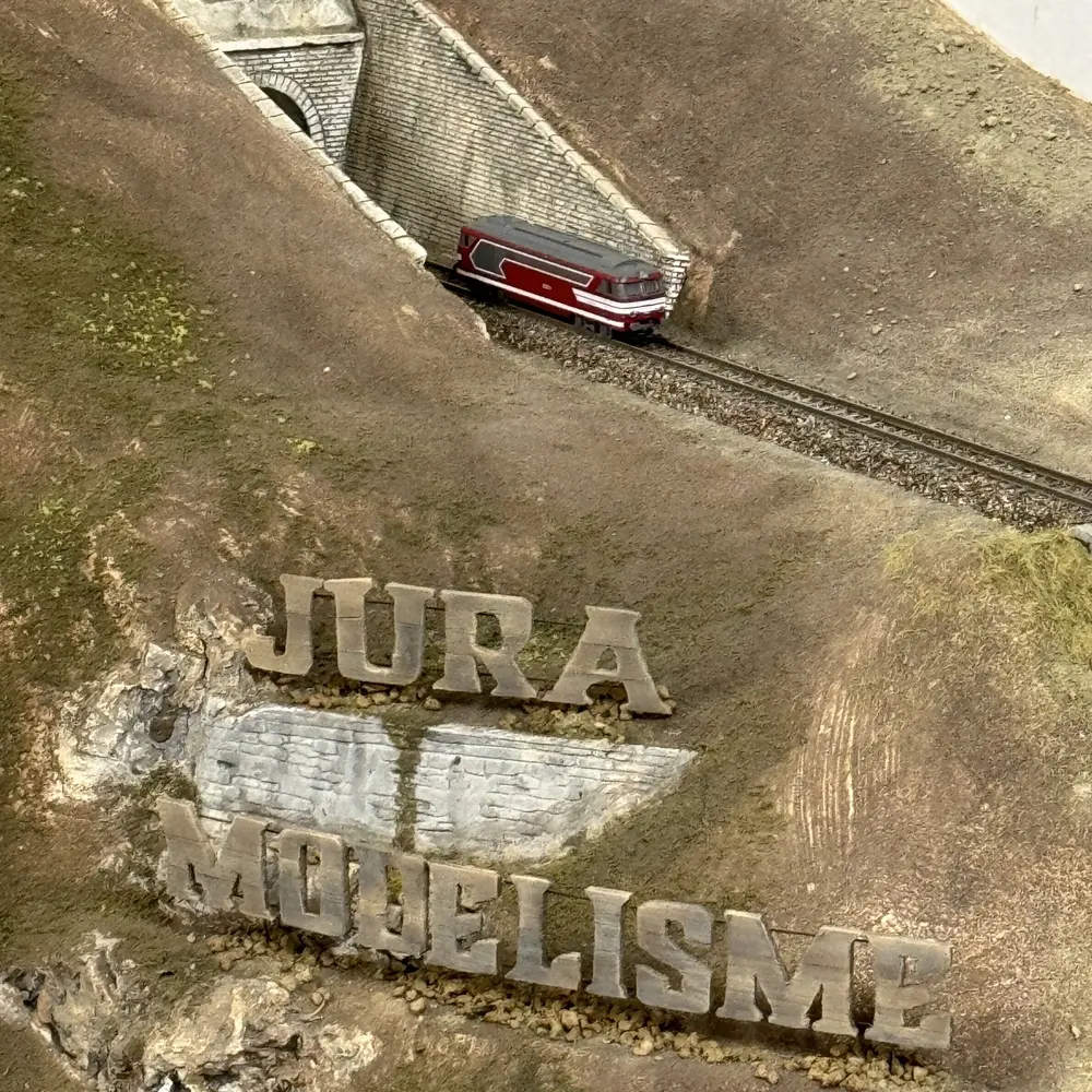 Locomotive diesel BB 67611 Capitole - Azar Models L01-CA1D - Z 1/220 - SNCF - Ep VI - Digital - 2R - 5