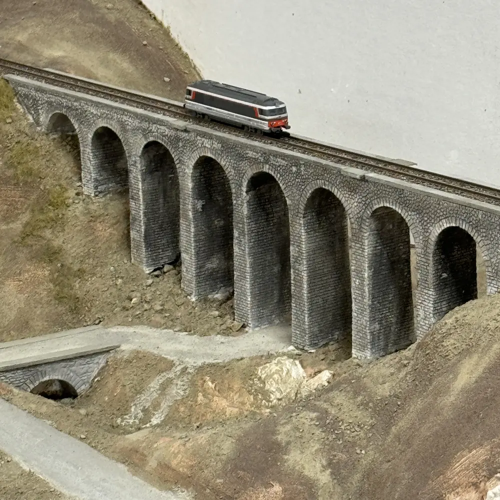 Locomotive diesel BB 67619 Multiservices - Azar Models L01-MS2A - Z 1/220 - SNCF - Ep V-VI - Analogique - 2R - 6