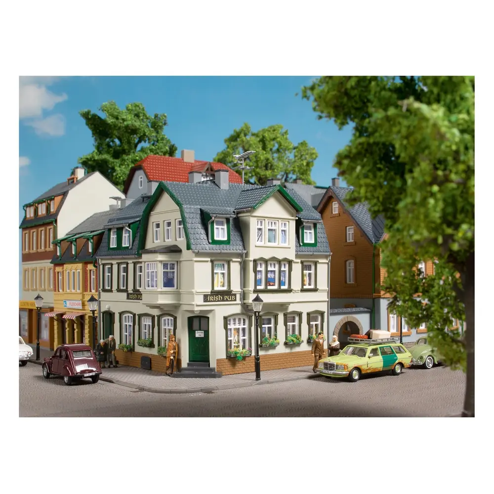 Pub avec habitation d'angle HO 1/87 - 3