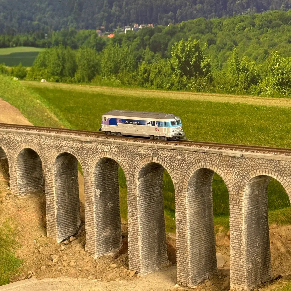 Locomotive diesel BB 67416 En Voyage - Azar Models L01-EV1D - Z 1/220 - SNCF - Ep V - Digital sound - 2R - 5