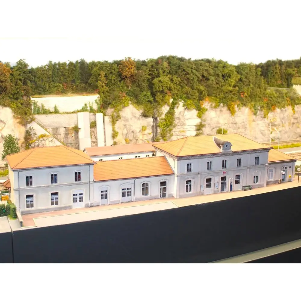 Gare de Saint-Claude 1ère classe "PLM" - Bois Modélisme 101022 - HO 1/87 - 8