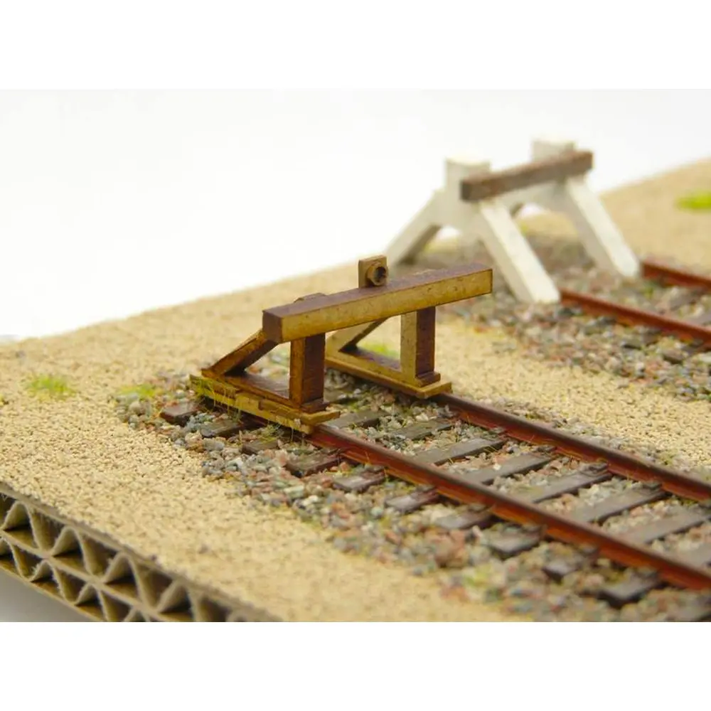 Lot de 12 heurtoirs classiques - Bois Modélisme 113010 - HO 1/87 - 2