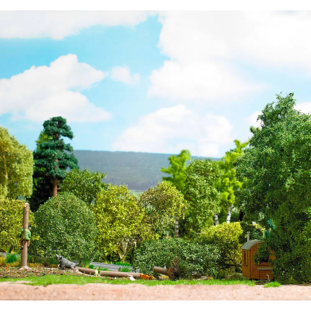 Arbre de saison estivale muni de feuilles vertes claires Busch 3586 - HO 1/87 - O 1/43 - 2