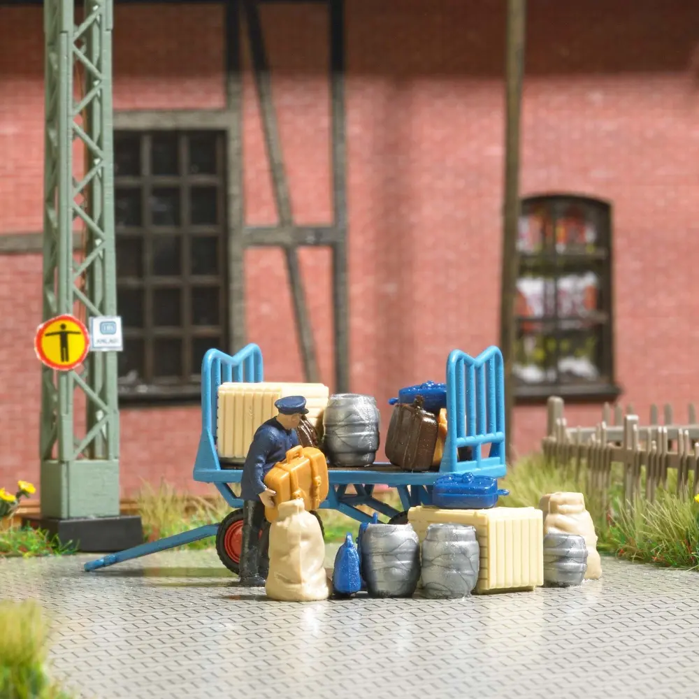 Chariot à plateforme avec bagages - Ensemble d'action scénette - Busch 79910 - HO 1/87 - 2