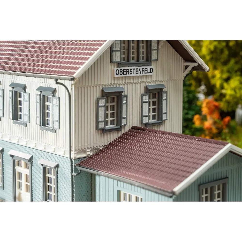 Gare d'Oberstenfeld éclairée - Faller 110138 - HO 1/87 - EP III - 182 x 104 x 138 mm - 6