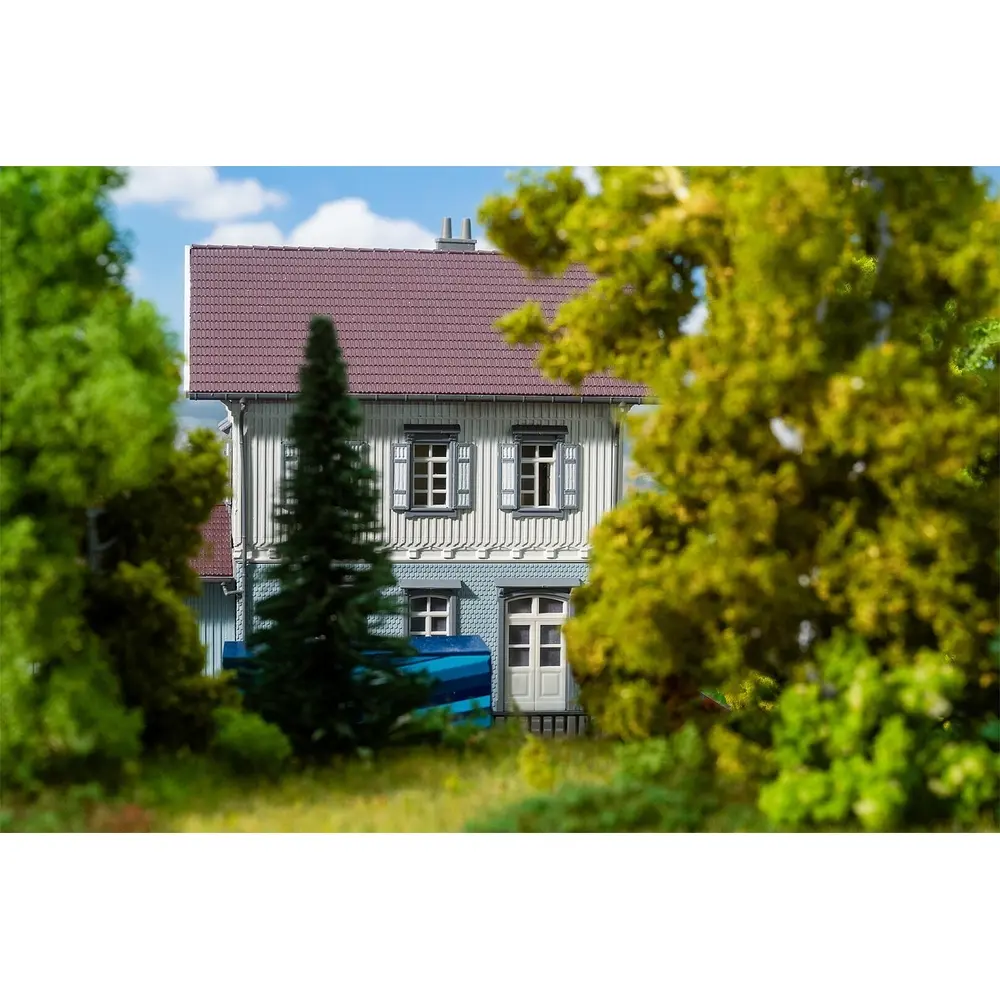 Gare d'Oberstenfeld éclairée - Faller 110138 - HO 1/87 - EP III - 182 x 104 x 138 mm - 5