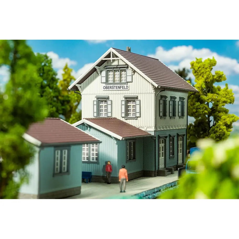 Gare d'Oberstenfeld éclairée - Faller 110138 - HO 1/87 - EP III - 182 x 104 x 138 mm - 4
