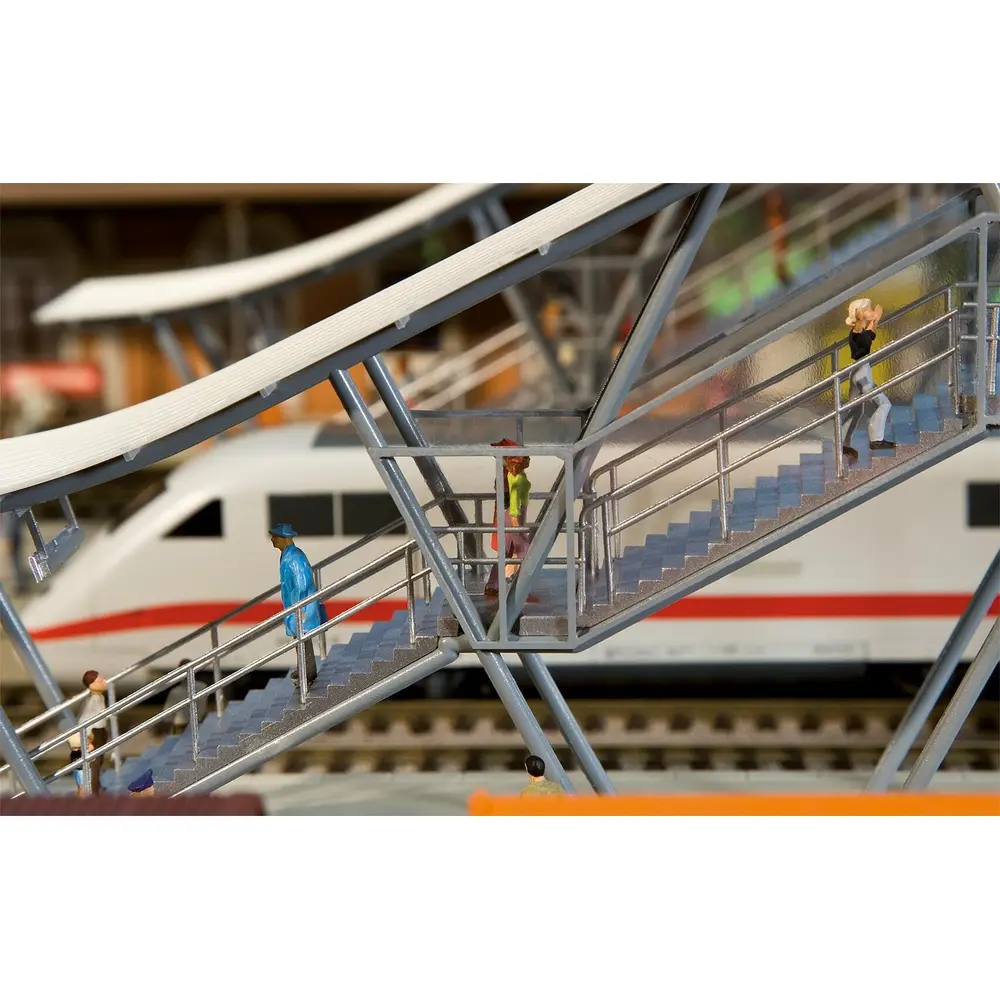 Passerelle de quais Neustadt/Weinstraße FALLER 120110 - HO 1/87 - 4