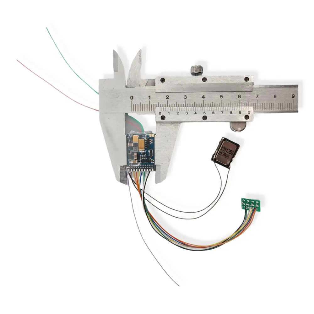 Décodeur sonore 8 broches V5 Esu 58210 - avec haut-parleur - NEM 652 - 9