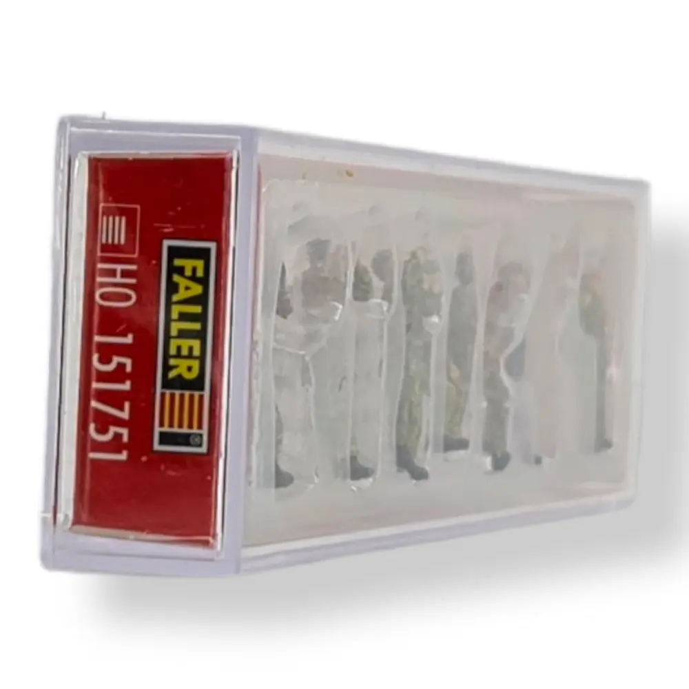 7 soldats en formation - Faller 151751 - HO 1/87e - 2