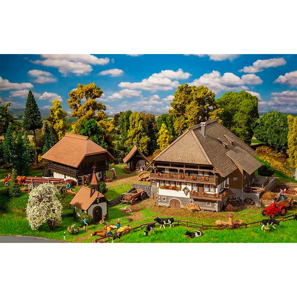 Set de bâtiments Forêt Noire "Vogtsbauernhof " - Faller 130677 - HO 1/87 - EP I - 3