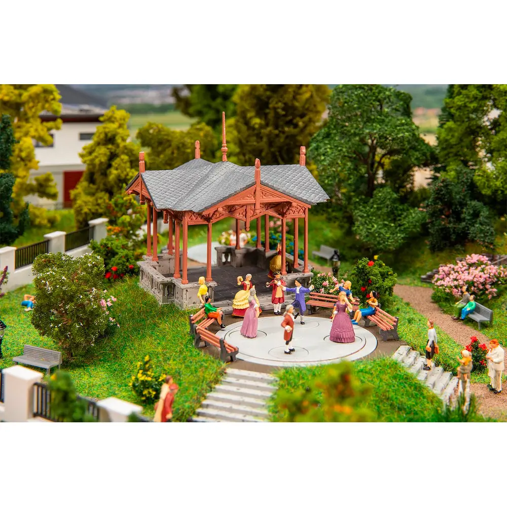 Kiosque à musique avec personnages dansants - Faller 130655 - HO 1/87 - 3