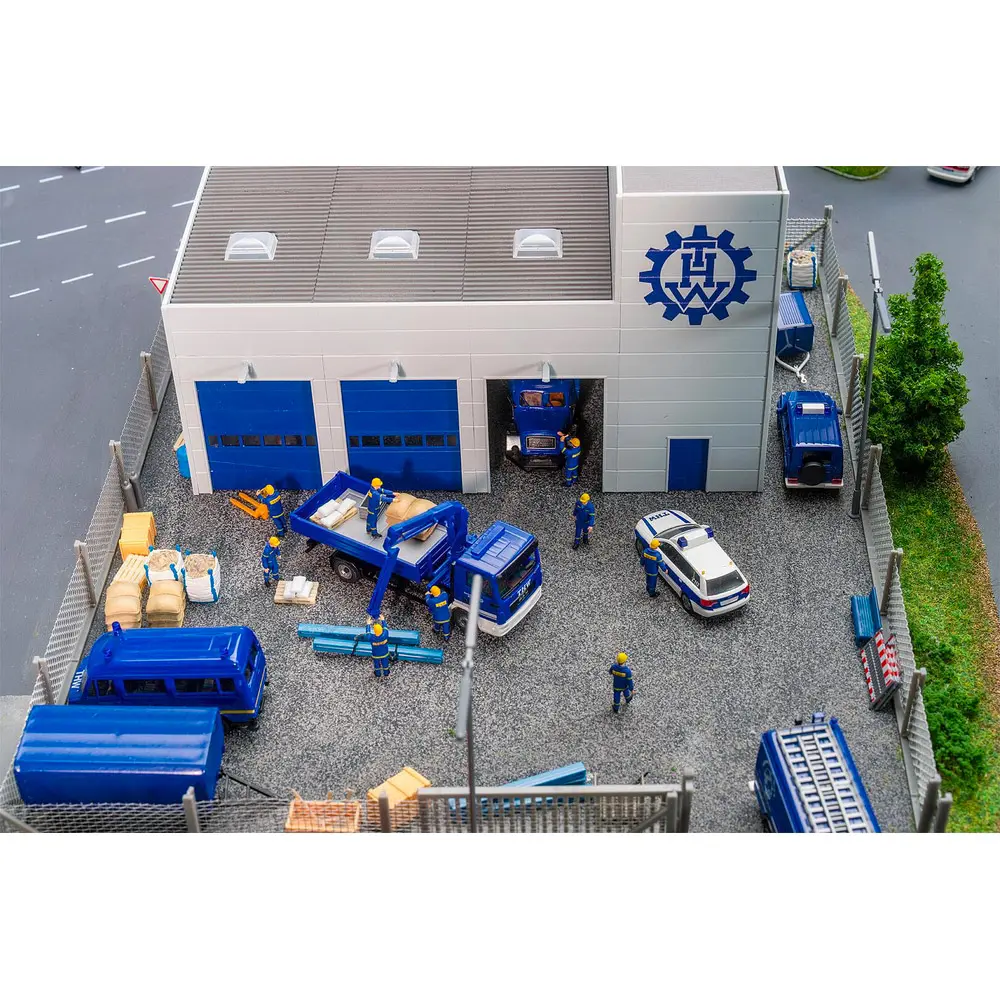 Bâtiment THW éclairé - Faller 130790 - HO 1/87 - EP V - 205 x 155 x 120 mm - 4