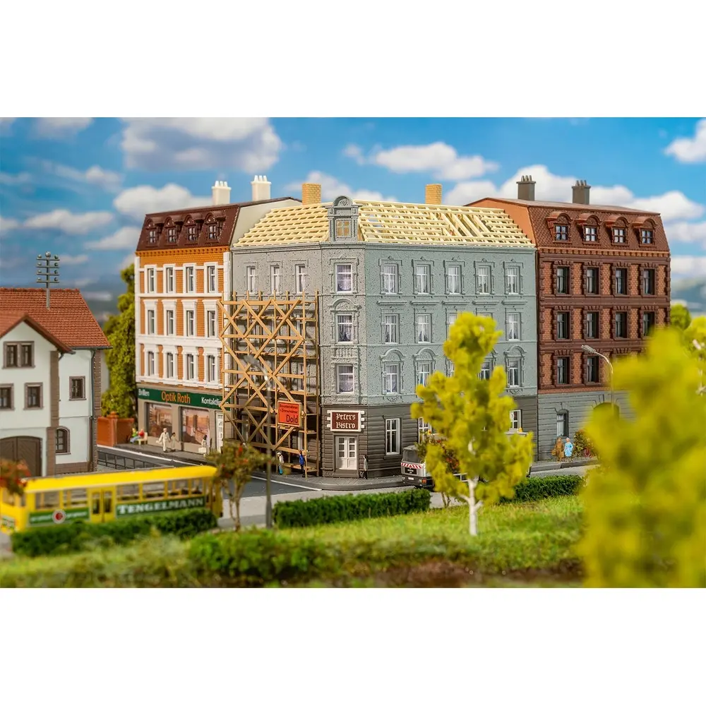 Ancienne maison de ville en cours de rénovation - Faller 232166 - N 1/160 - Ep.IV - 3