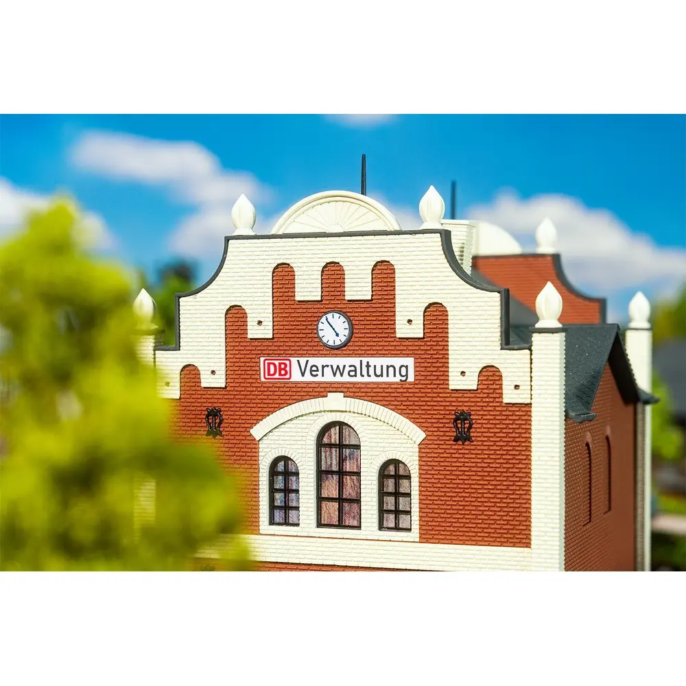 Bâtiment administratif de la DB - Faller 191828 - HO 1/87 - EP II - 148 x 116 x 163 mm - 3