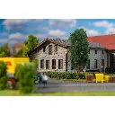 Remise à locomotives à deux niveaux avec atelier - Faller 222106 - N 1/160 - EP II - 182 x 160 x 70 mm - 3