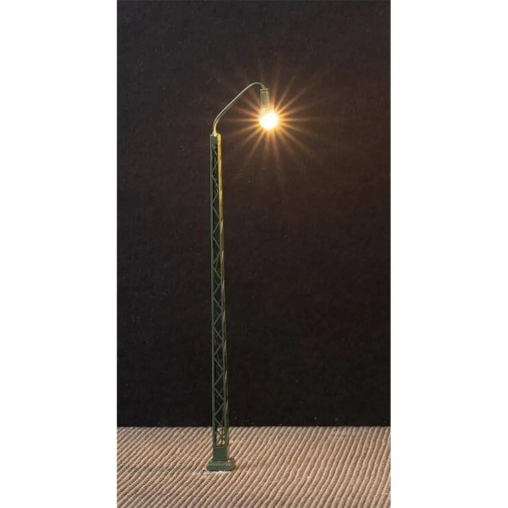 Set de 3 lampadaires avec mat métallique et LED - N 1/160 - Faller 272124 - 2