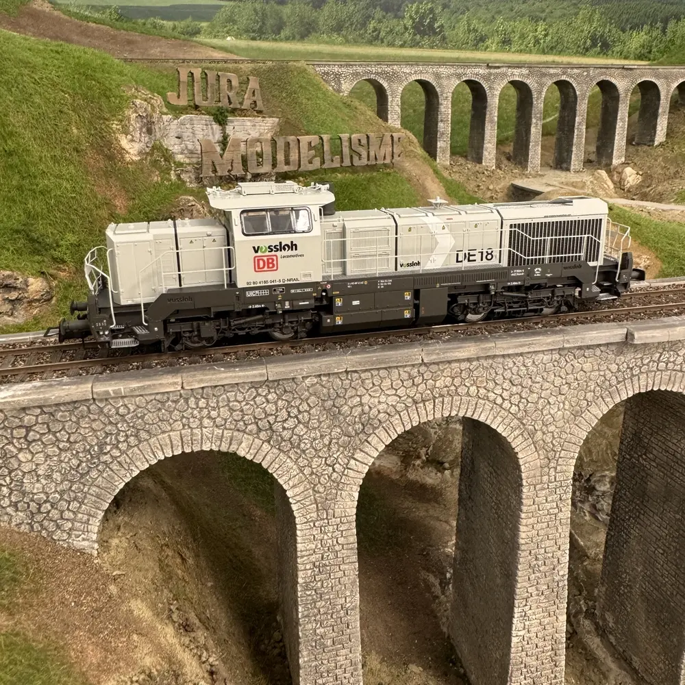 Locomotive diesel Vossloh DE 18, livrée grise - Rivarossi HR2920 - HO 1/87 - DB AG/NorthRail - Ep VI - Analogique - 2R - 8