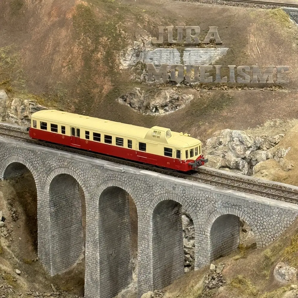 Autorail diesel X 3978 « Picasso », livrée rouge/beige - Jouef HJ2617 - HO 1/87 - SNCF - Ep III - Analogique - 2R - 5