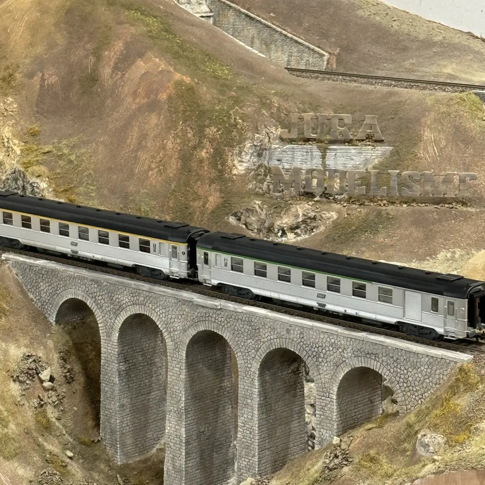 Coffret de 2 voitures DEV Inox - Jouef HJ4176 - HO 1/87 - SNCF - Ep IV - 2R - 6