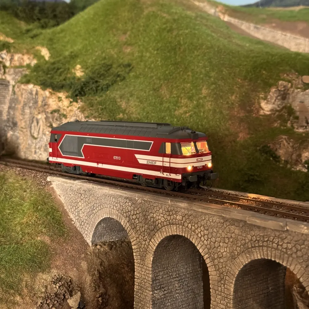 Locomotive Diesel BB 67613 "Capitole" - Jouef HJ2464S - HO 1/87 - SNCF - 2R - EP VI - DCC Sound - 7