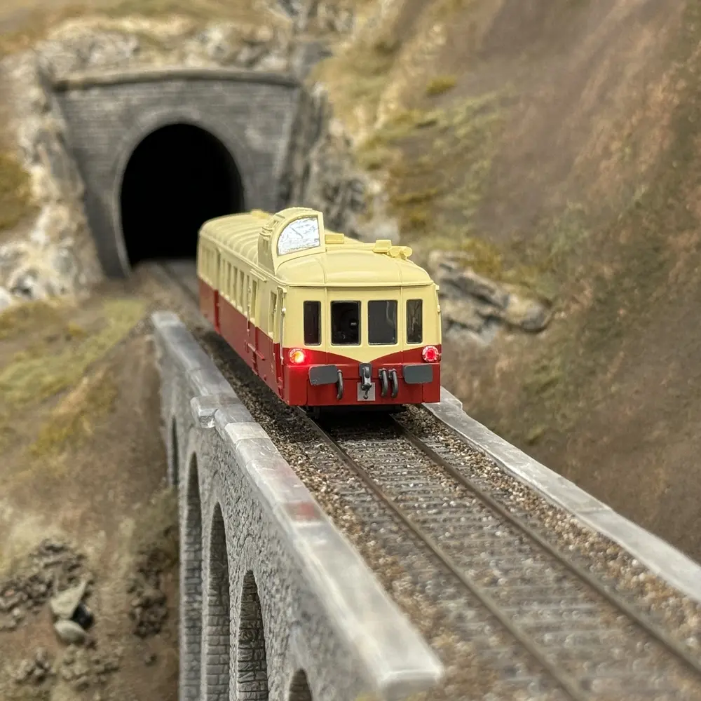 Autorail diesel X 3978 « Picasso », livrée rouge/beige - Jouef HJ2617 - HO 1/87 - SNCF - Ep III - Analogique - 2R - 7