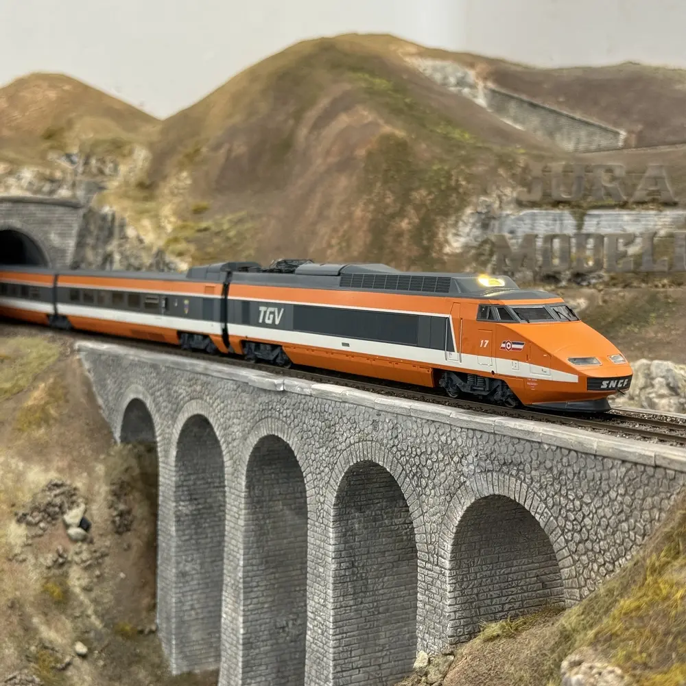 Coffret TGV Sud-Est 1981 - Jouef HJ2425S - HO 1/87 - SNCF - Ep IV - Digital sound - 2R - 7