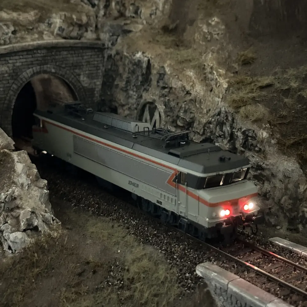 Locomotive électrique CC 6568 - Jouef HJ2427S - HO 1/87 - SNCF - Ep IV-V - Digital sound - 2R - 8