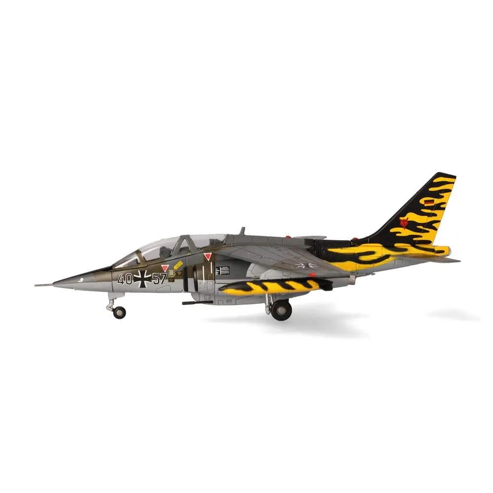 Luftwaffe Alpha Jet A - Fighter-Bomber Wing 43 (JaboG 43), Oldenburg - NATO Tiger Meet 1991 – 40+57 - Herpa 580878 - 1/72 - 2