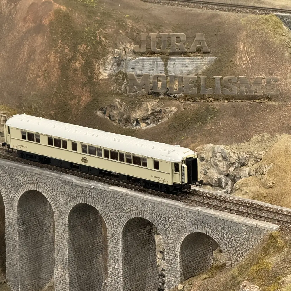 Set de 2 voitures lits type S livrée blanche avec monogramme - LS Models 49143 - HO 1/87 - CIWL - Ep II - 2R - 7