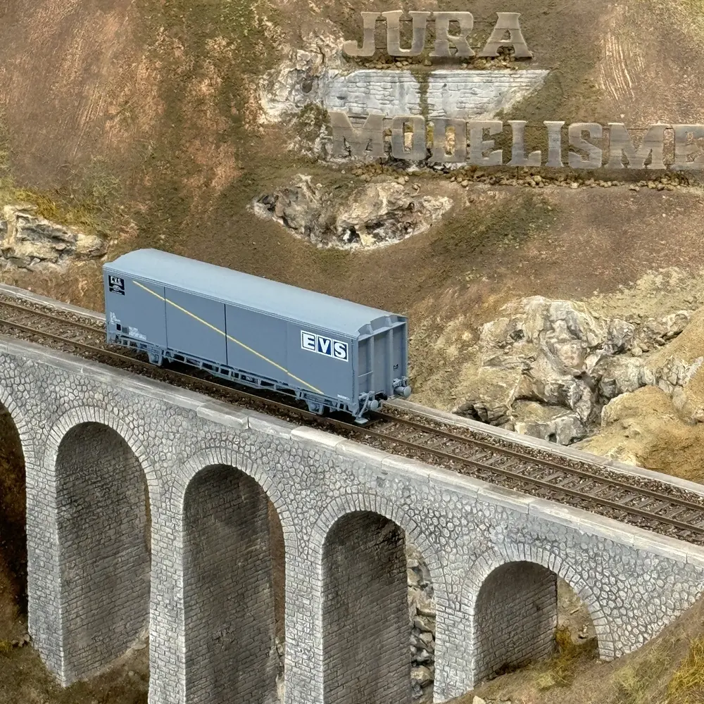 Wagon couvert EVS Hs parois planes "Bande jaune" - LS Models 30672 - HO 1/87 - SNCF - Ep IV - 2R - 5