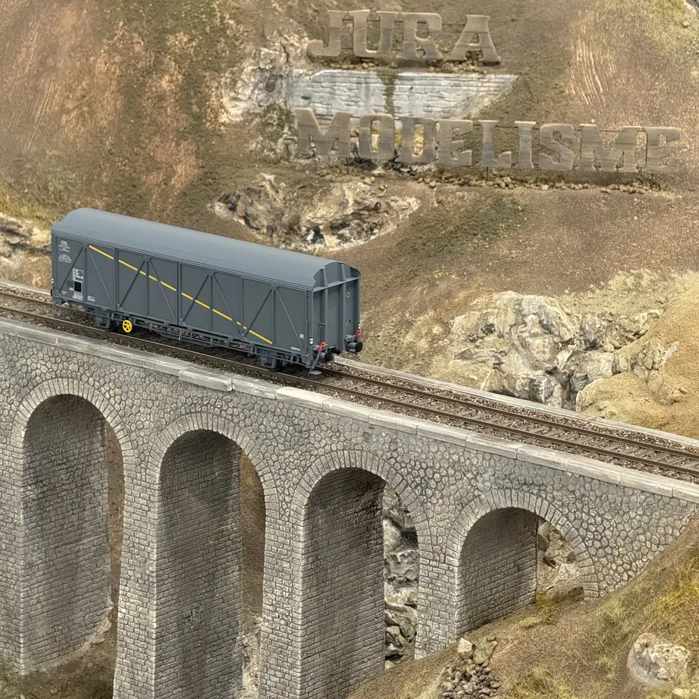 Wagon couvert EVS Hs parois renforcées "bande jaune" - LS Models 30676 - HO 1/87 - SNCF - Ep V - 2R - 5