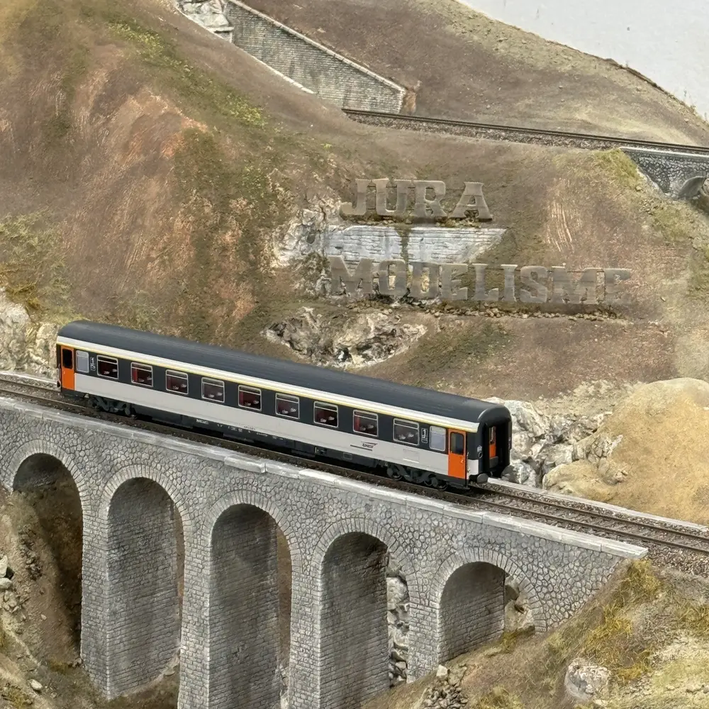 Voiture voyageurs VSE A9u Corail - LS Models 40384 - HO 1/87 - SNCF - Ep IV - 2R - 5