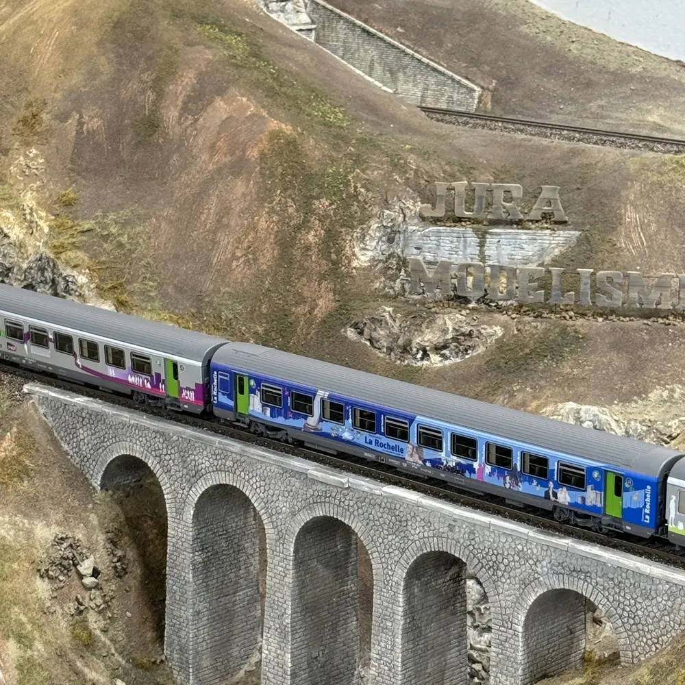 Set de 3 voitures Vtu B10, B11, B11, La Rochelle & Intercités - LS Models 41201 - HO 1/87 - SNCF - Ep VI - 2R - 10