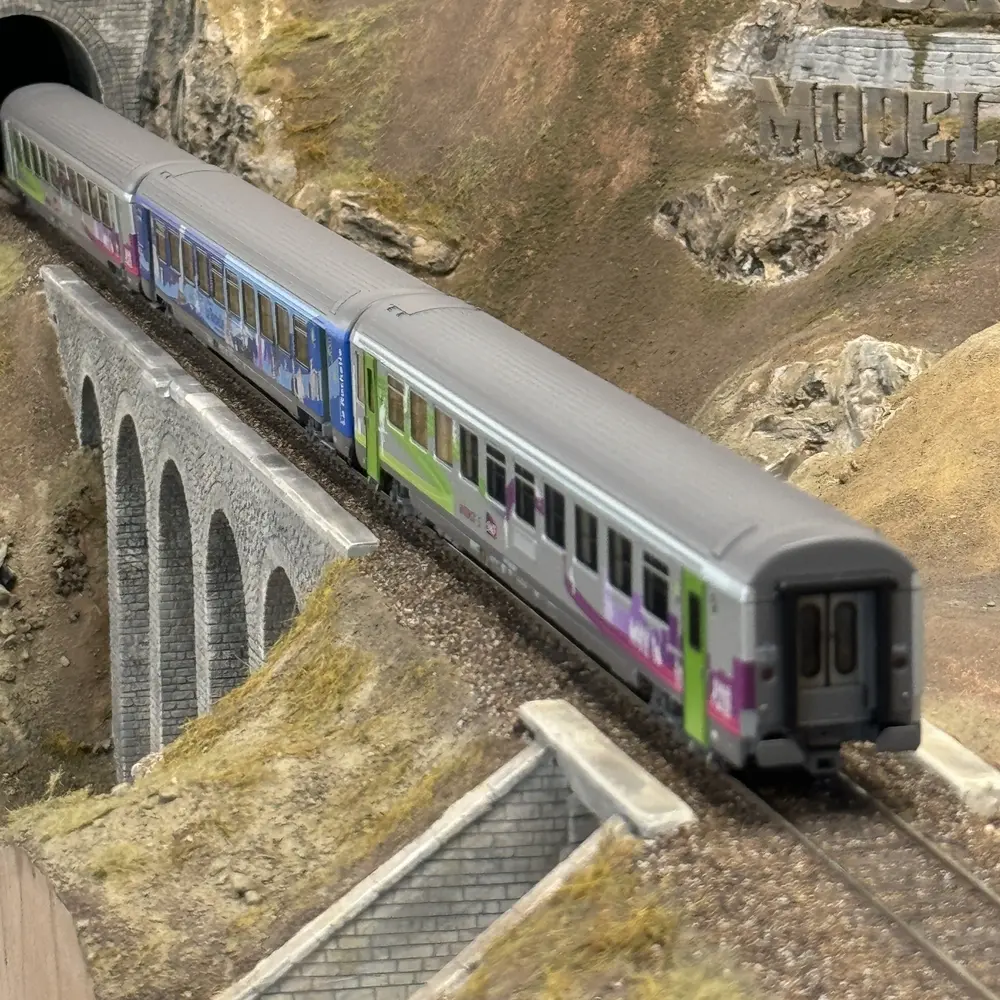 Set de 3 voitures Vtu B10, B11, B11, La Rochelle & Intercités - LS Models 41201 - HO 1/87 - SNCF - Ep VI - 2R - 12