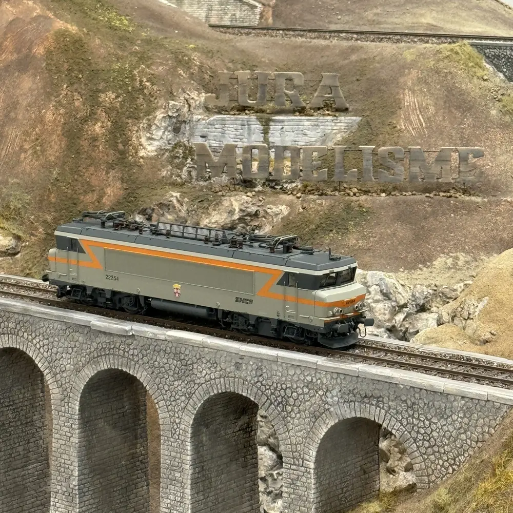 Locomotive électrique BB22354 - LS MODELS 11061 - EP V - HO 1/87 - SNCF - DC - 5