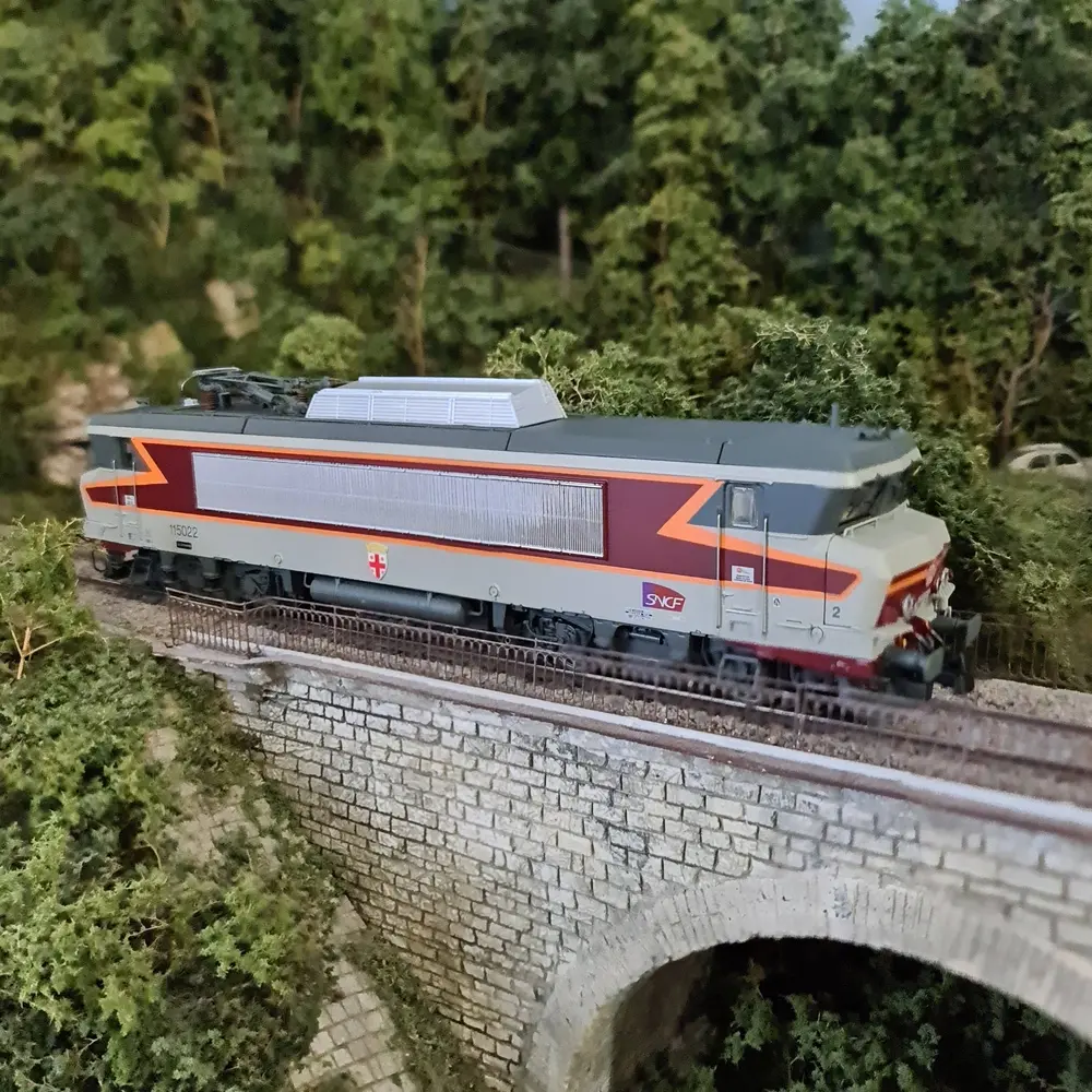 Locomotive électrique BB 15022 - LS MODELS 10489 - HO 1/87 - SNCF - EP VI - 5