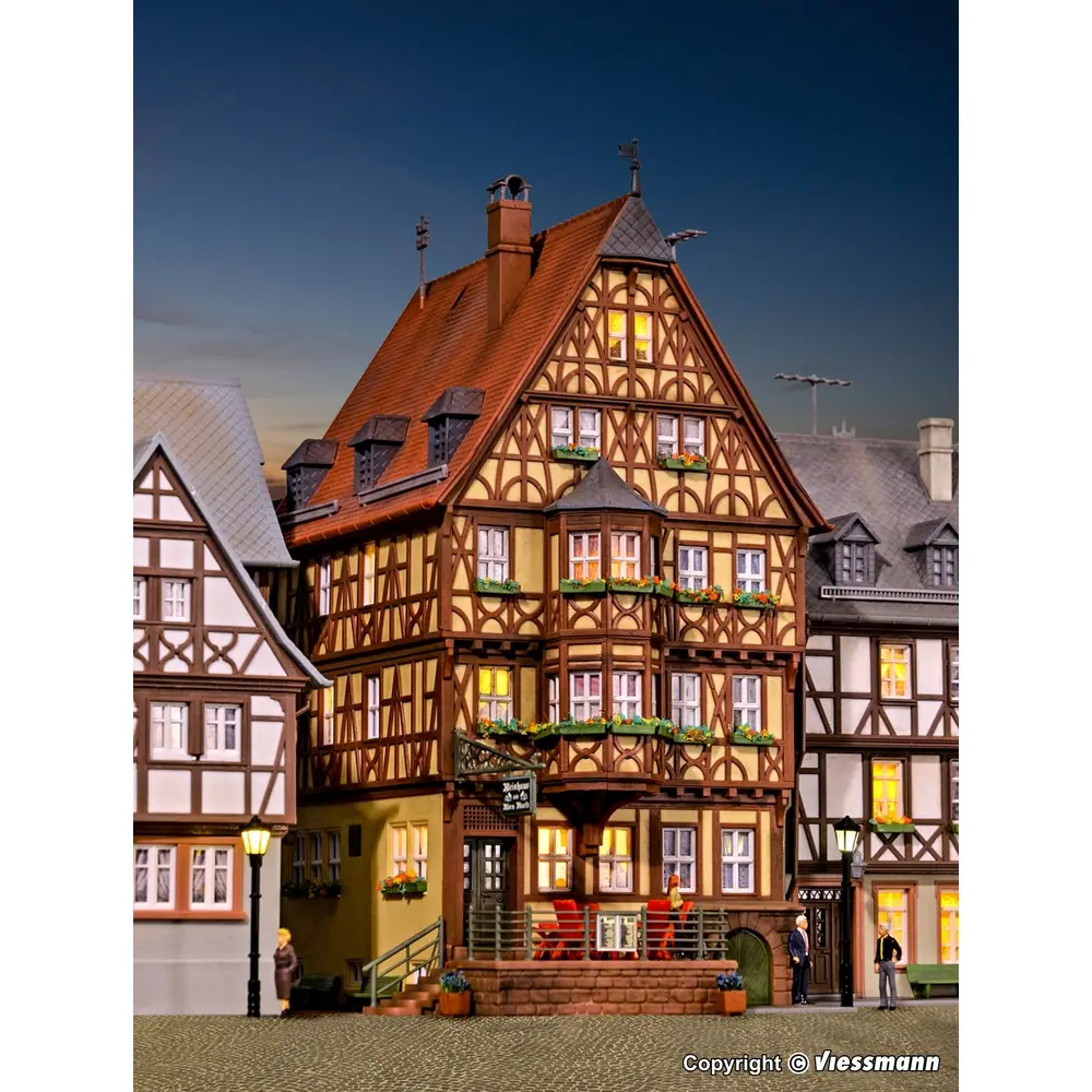 Grande Maison à colombages avec oriel Kibri 38902 HO 1/87 - 4