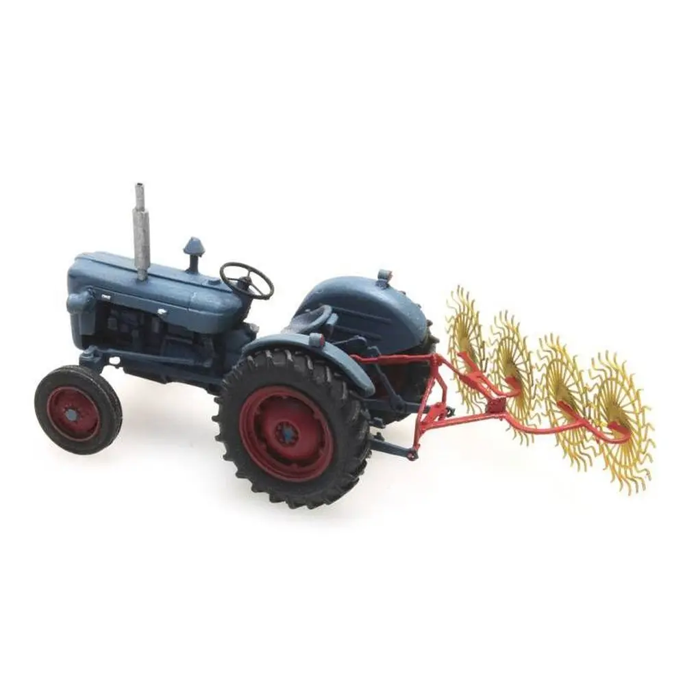Faneuse avec attache pour tracteur Ford ARTITEC 387.280 - HO : 1/87 - 4