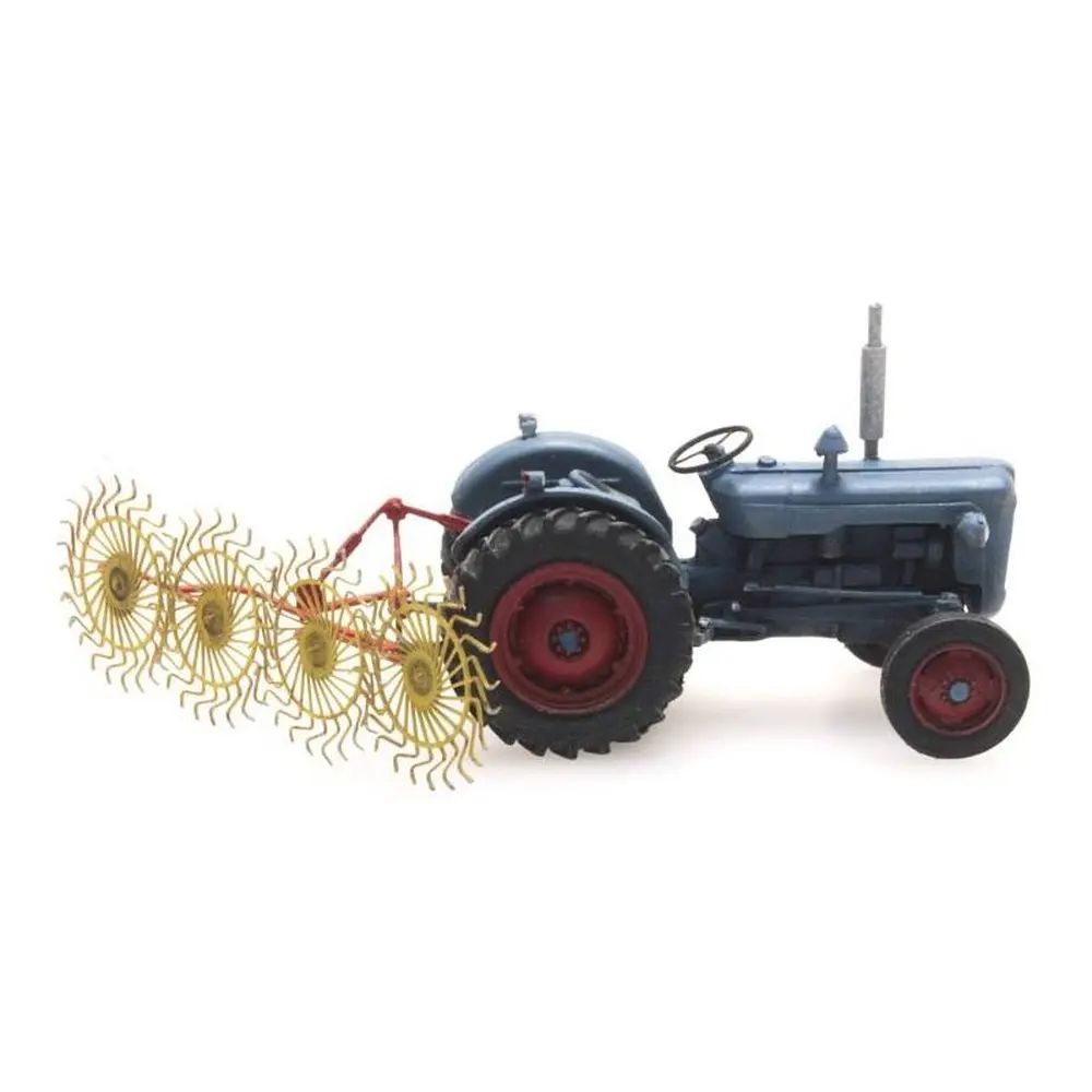 Faneuse avec attache pour tracteur Ford ARTITEC 387.280 - HO : 1/87 - 3