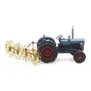 Faneuse avec attache pour tracteur Ford ARTITEC 387.280 - HO : 1/87 - 3