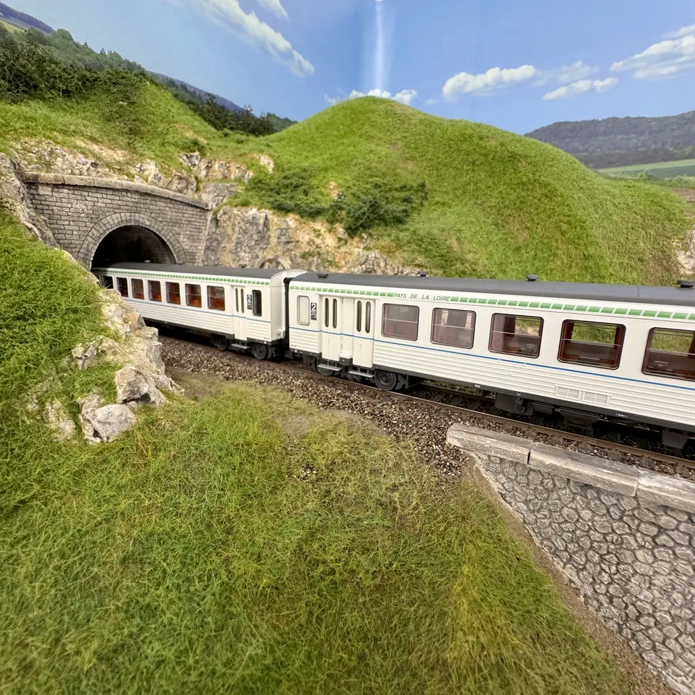 Autorail diesel EAD X4696-XR8690, livrée Pays de la Loire, dépôt de Nantes - LS Models 10030S - HO 1/87 - SNCF - Ep IV - Digital sound - 2R - 9